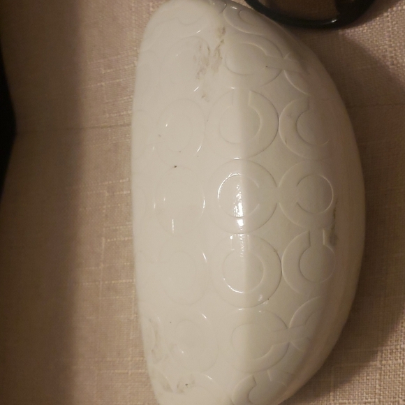 Coach sunglasses - Picture 4 of 5